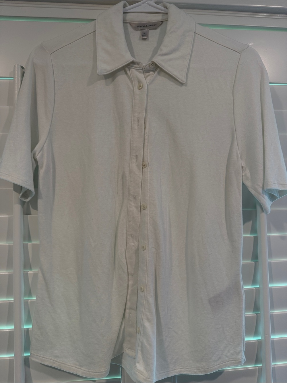 Banana Republic Women’s Cotton White Short-Sleeve Button-Down Shirt